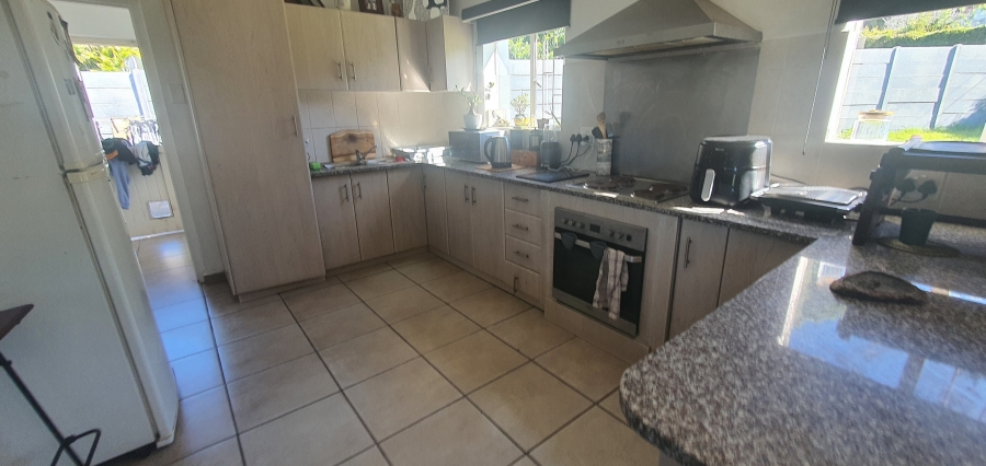 3 Bedroom Property for Sale in Mossel Bay Central Western Cape